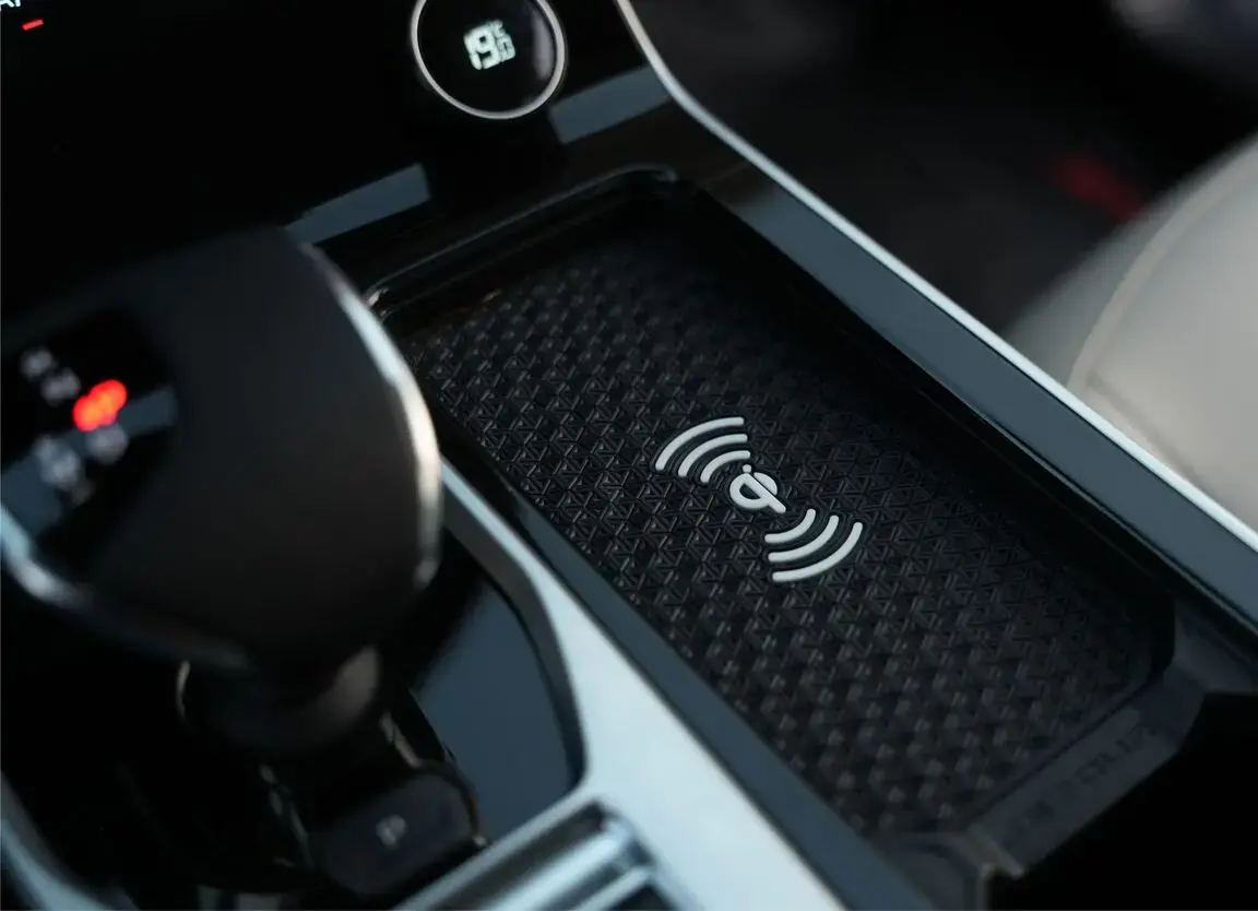 Wireless Phone Charging